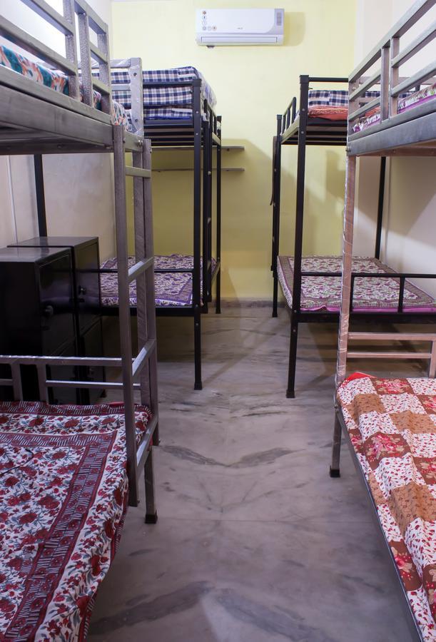 Bunk Bed in Mixed Dormitory Room (6)